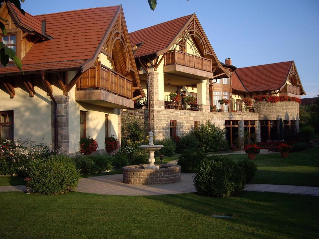 Palazzo Wellness Villa Эгер Экстерьер фото