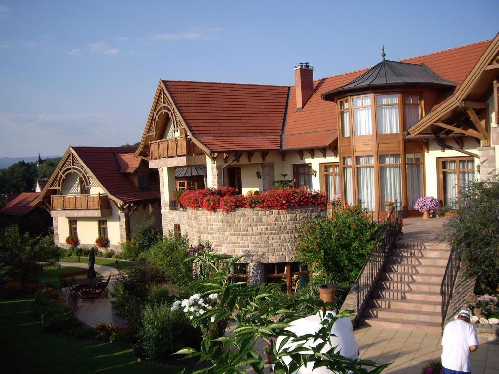 Palazzo Wellness Villa Эгер Экстерьер фото