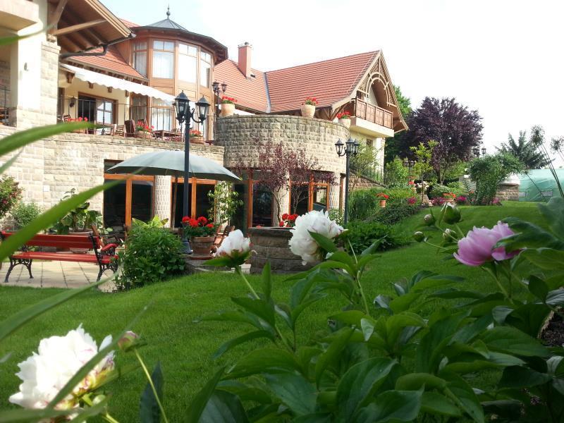Palazzo Wellness Villa Эгер Экстерьер фото