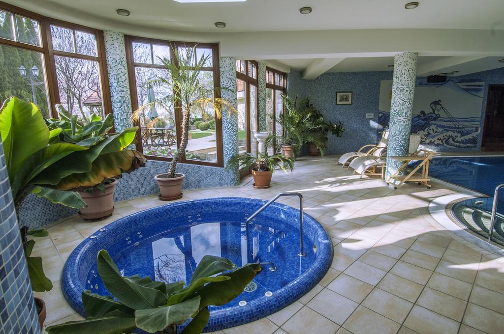 Palazzo Wellness Villa Эгер Экстерьер фото